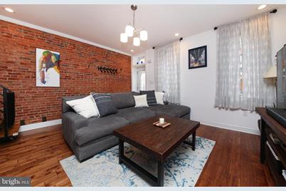 2068 E Cumberland Street - Photo 1