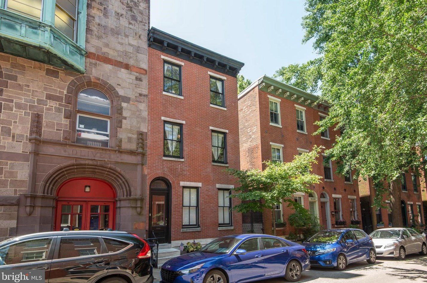 2200 Wallace St, Philadelphia, PA 19130-3126