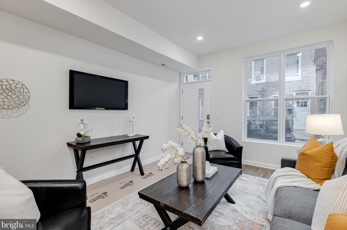 2232 Cross St, Philadelphia, PA 19146-4203