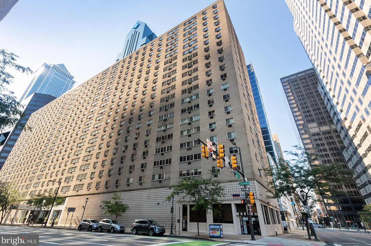 1900 John F Kennedy Blvd, Philadelphia PA  19103-1126 exterior