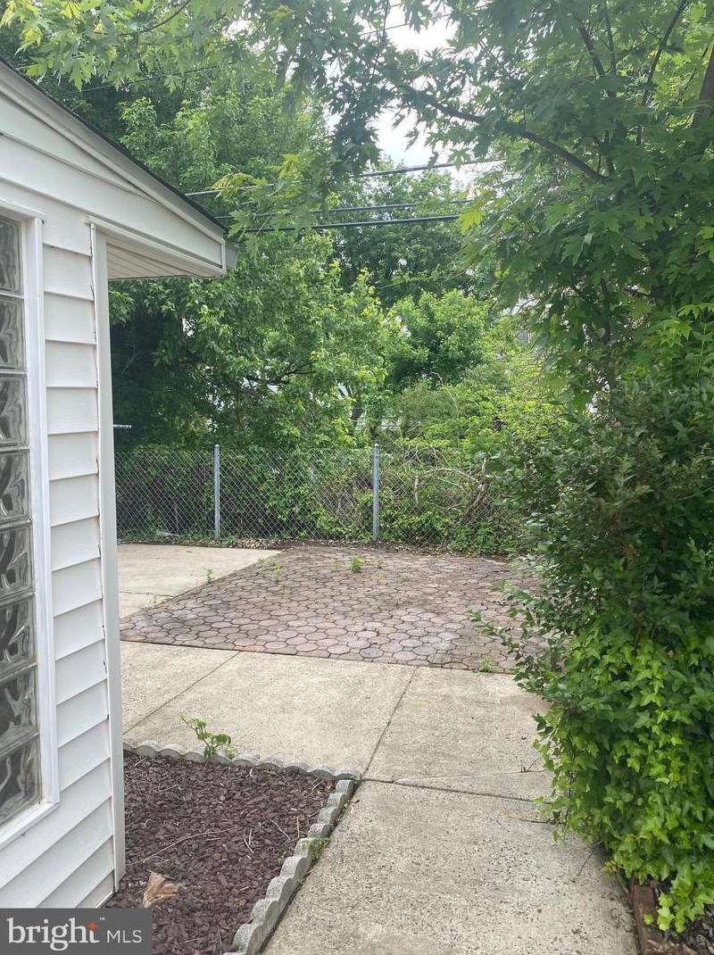 2726 Maxwell St, Philadelphia PA  19136-1017 exterior