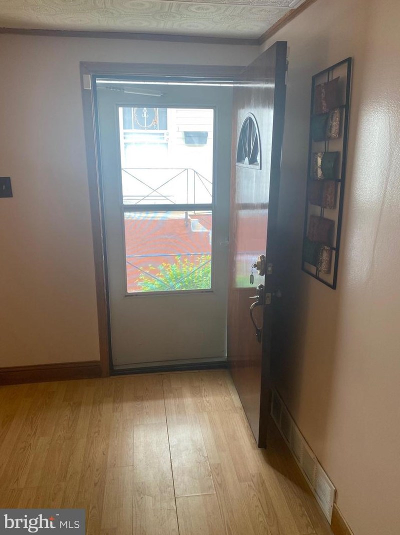 2726 Maxwell St, Philadelphia PA  19136-1017 exterior