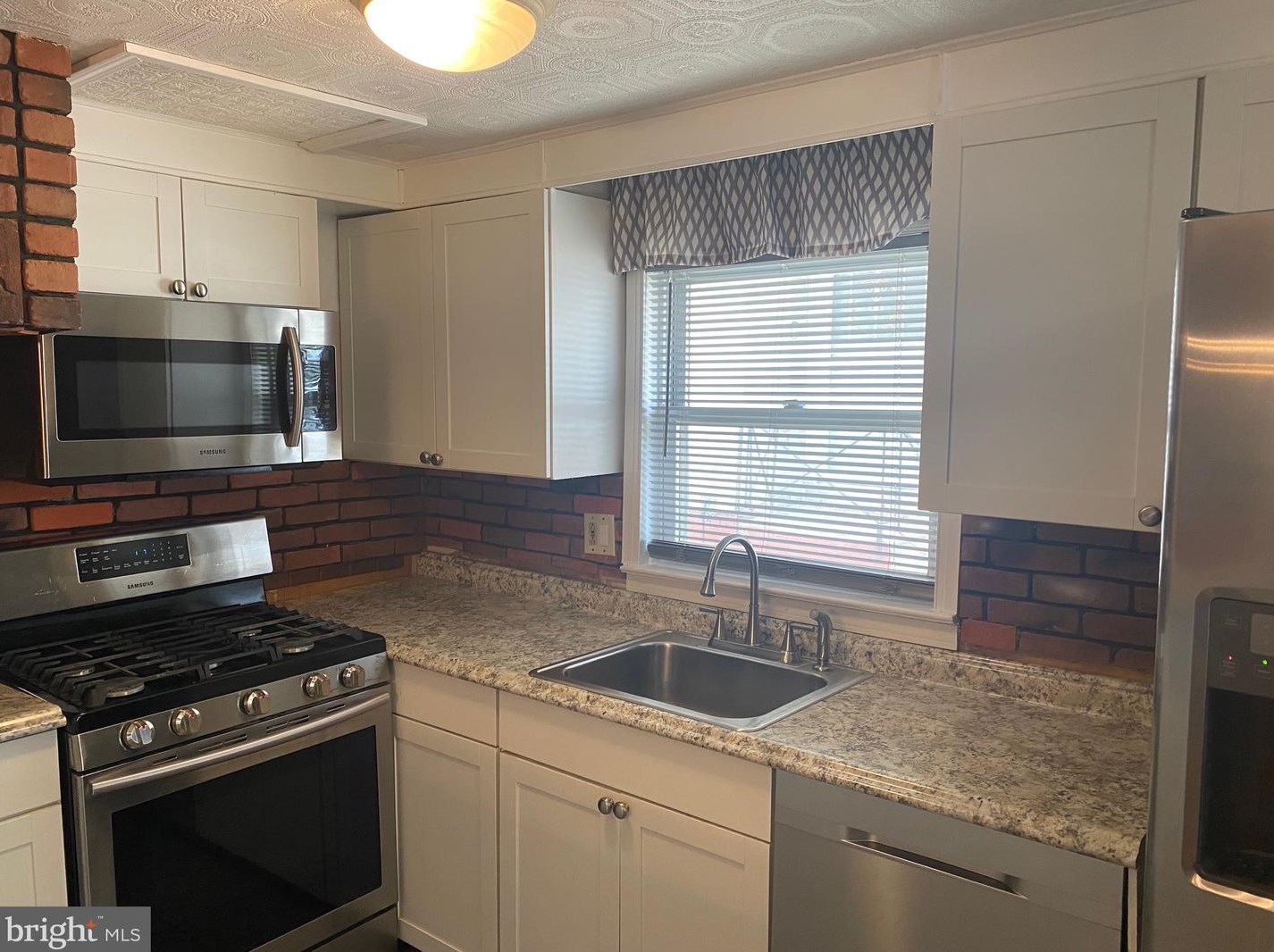 2726 Maxwell St, Philadelphia PA  19136-1017 exterior