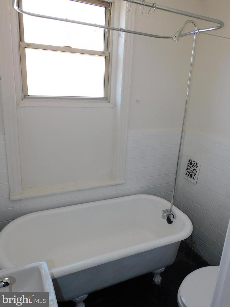 2052 Hagert St, Philadelphia PA 19132-4245 exterior