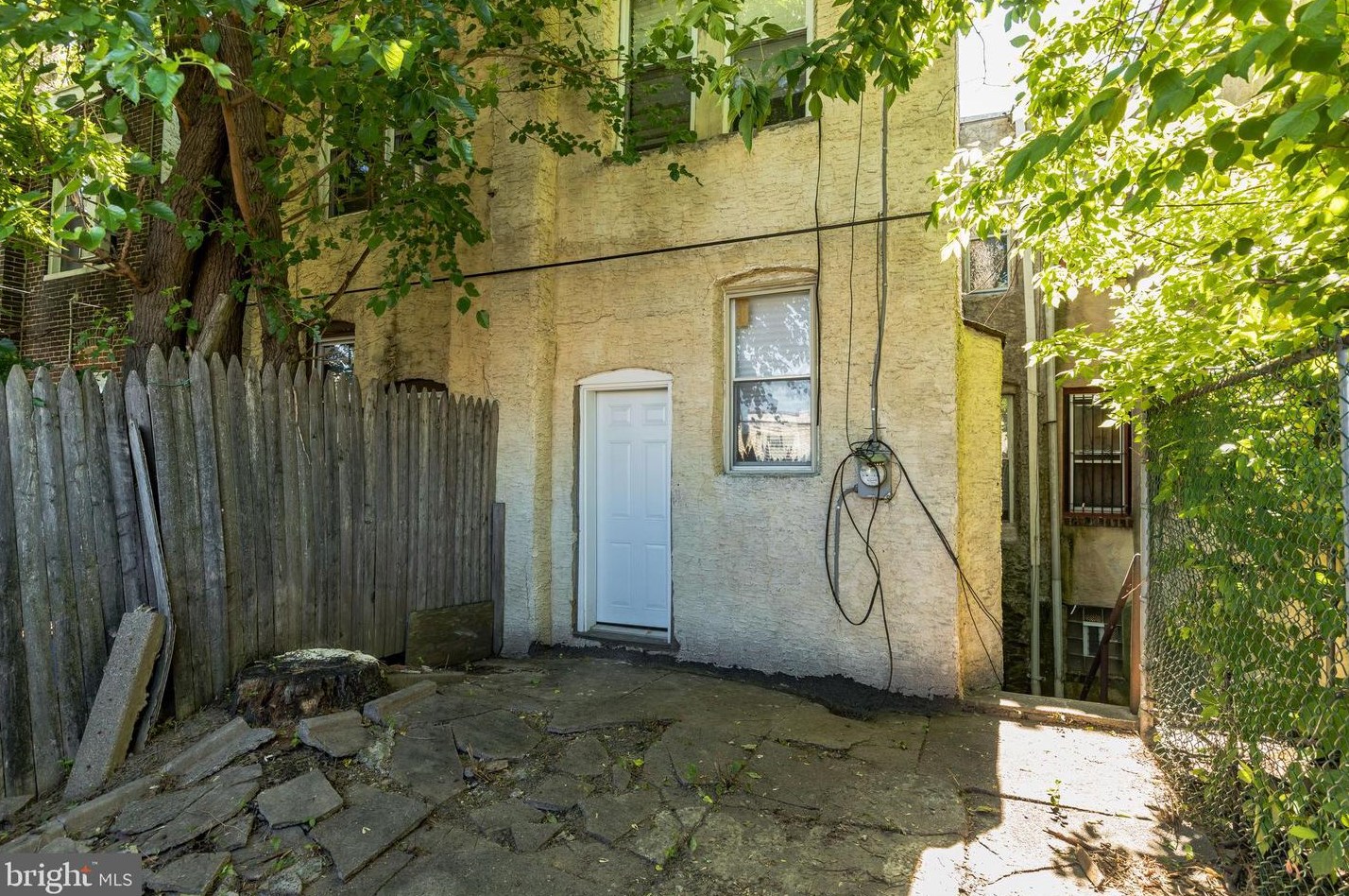 3258 Marston St, Philadelphia PA  19129-1821 exterior
