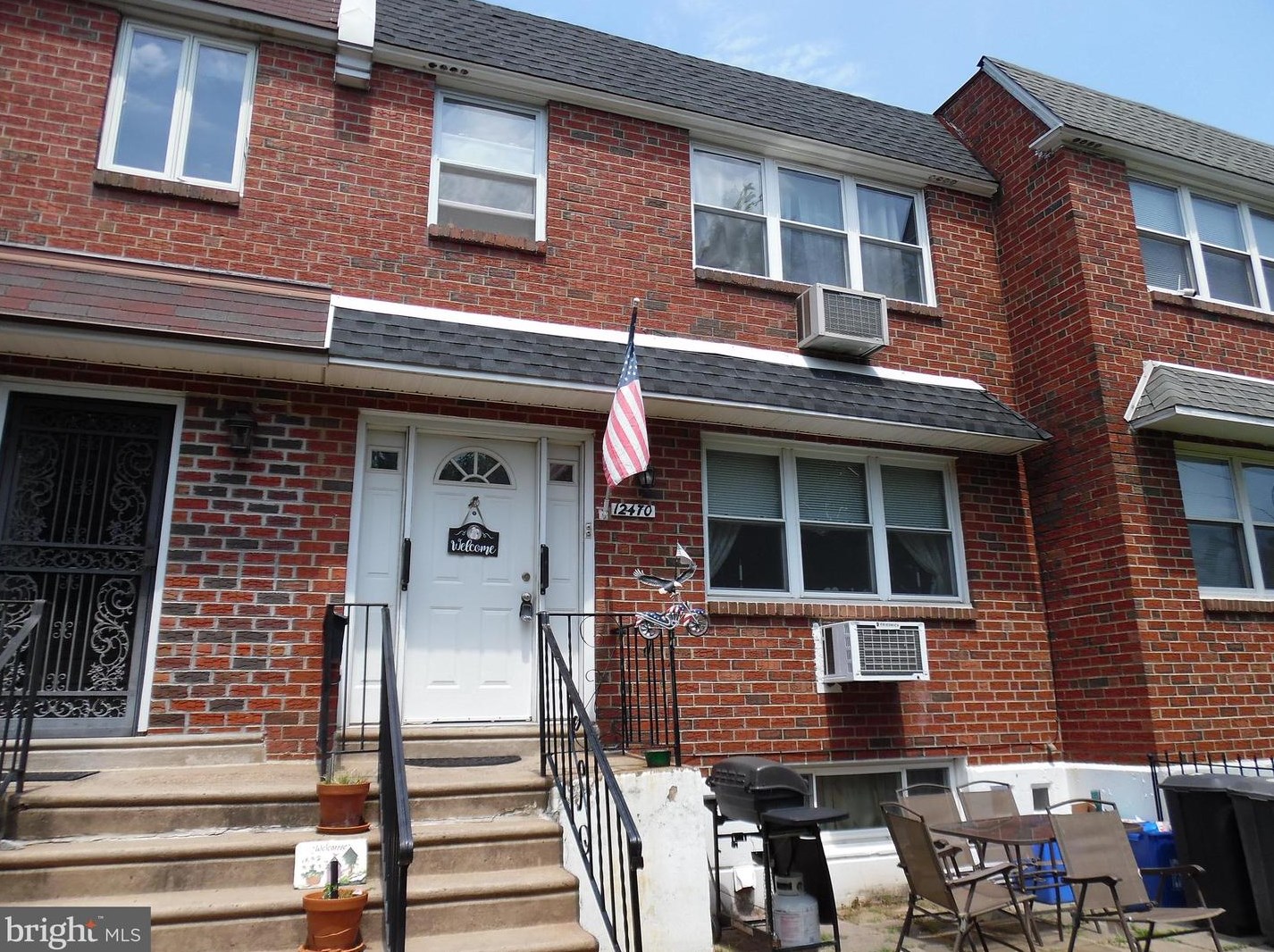 12470 Knights Rd, Philadelphia, PA 19154-3102