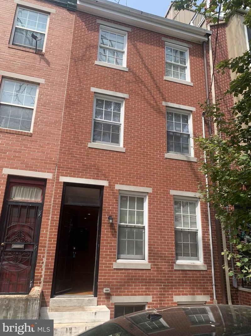 227 Carpenter St, Philadelphia, PA 19147