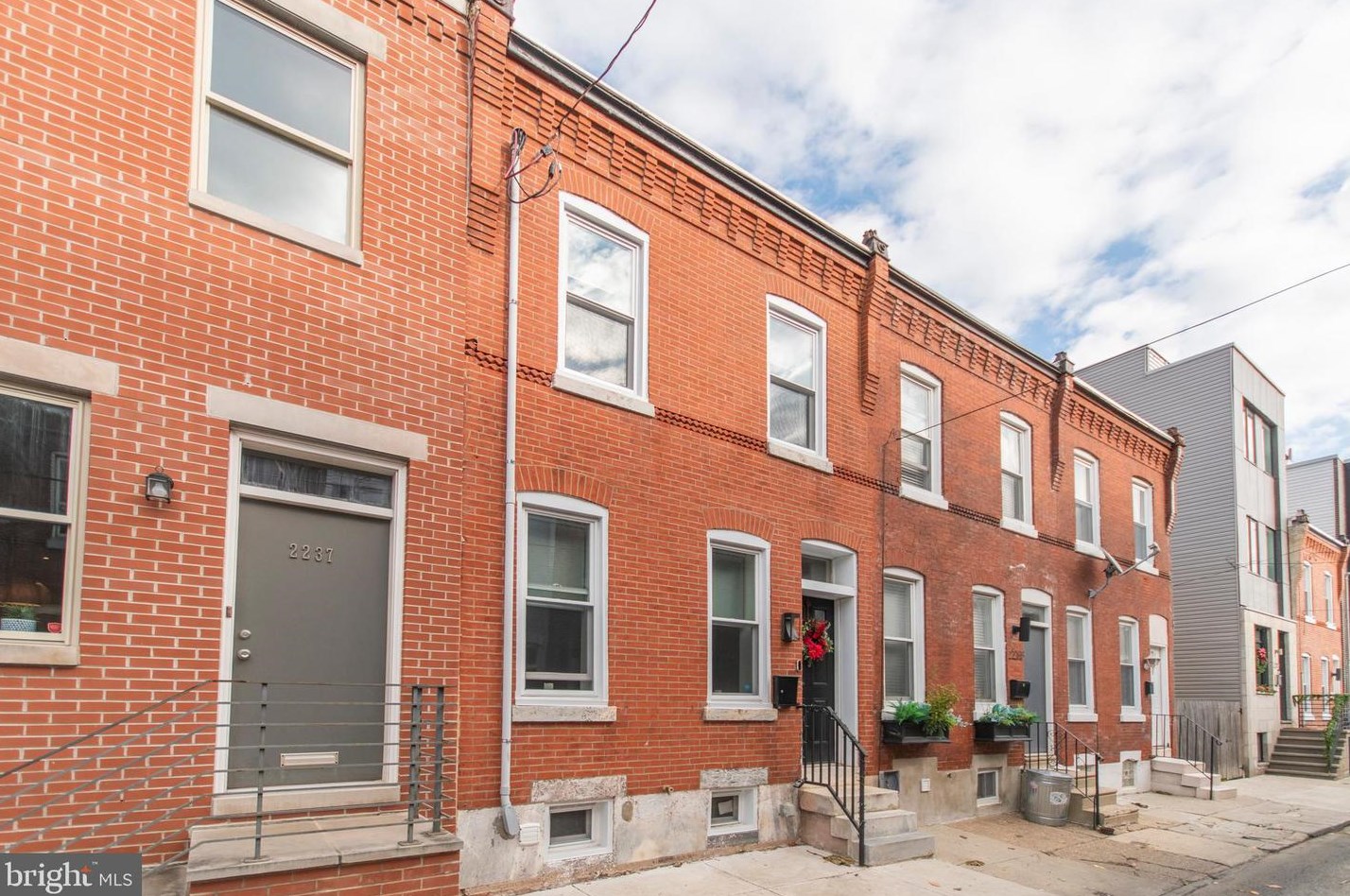 2235 Latona St, Philadelphia, PA 19146-4218