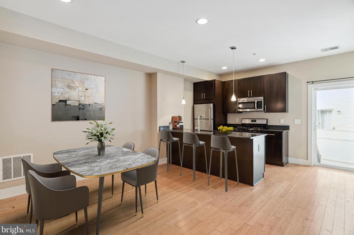 1122 Dunton St, Philadelphia, PA 19123-1703