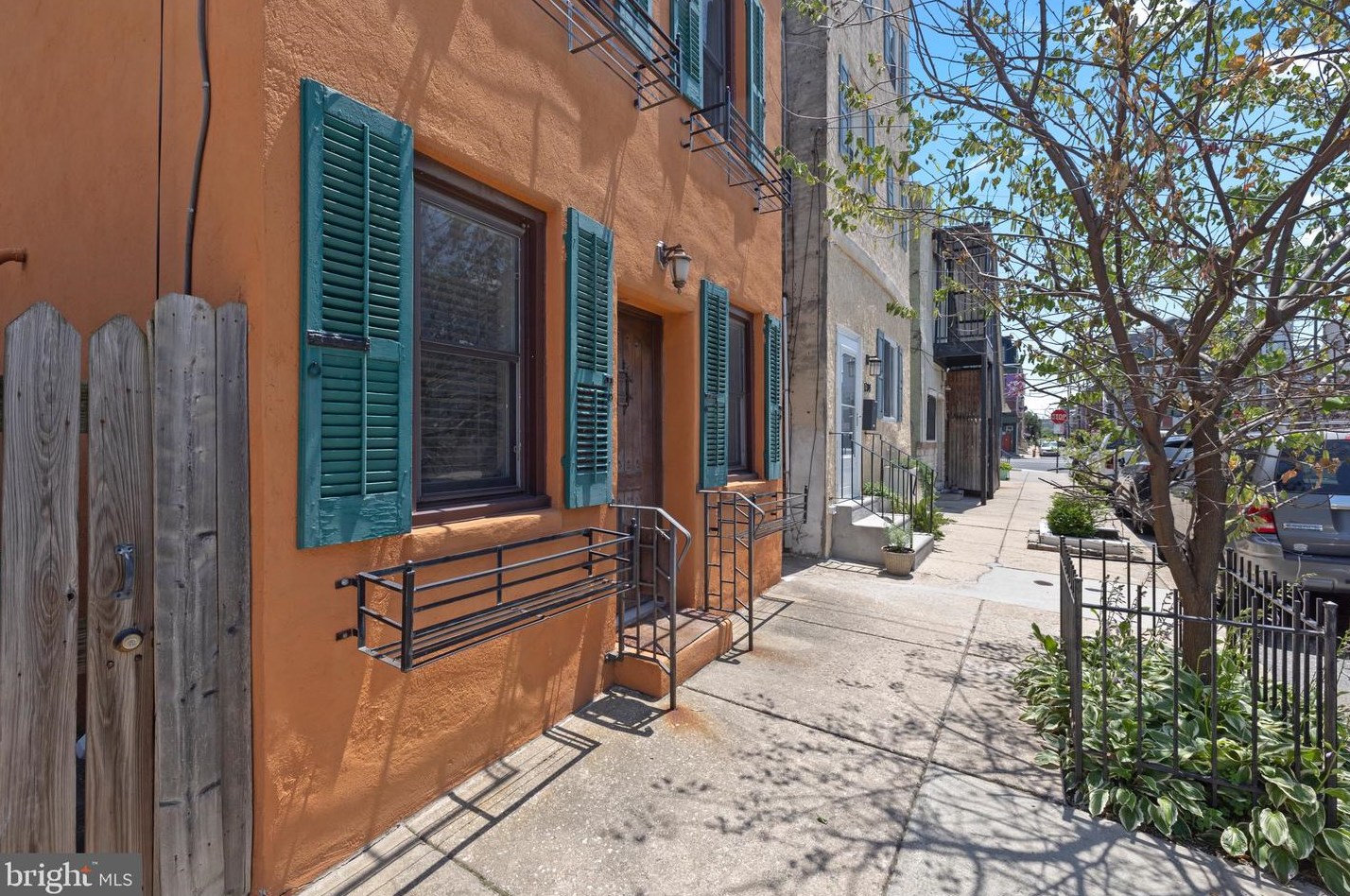 1211 Crease St, Philadelphia, PA 19125