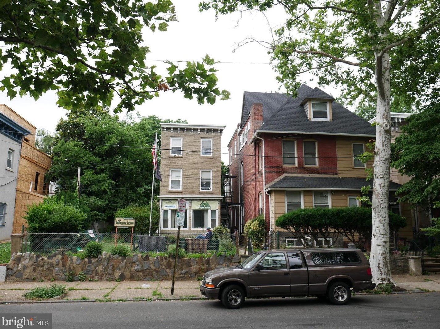 3211 Baring St, Philadelphia, PA 19104-2510
