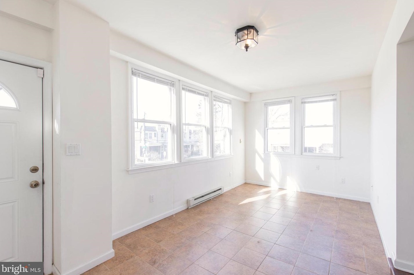 3375 Vaux St, Philadelphia, PA 19129-1529