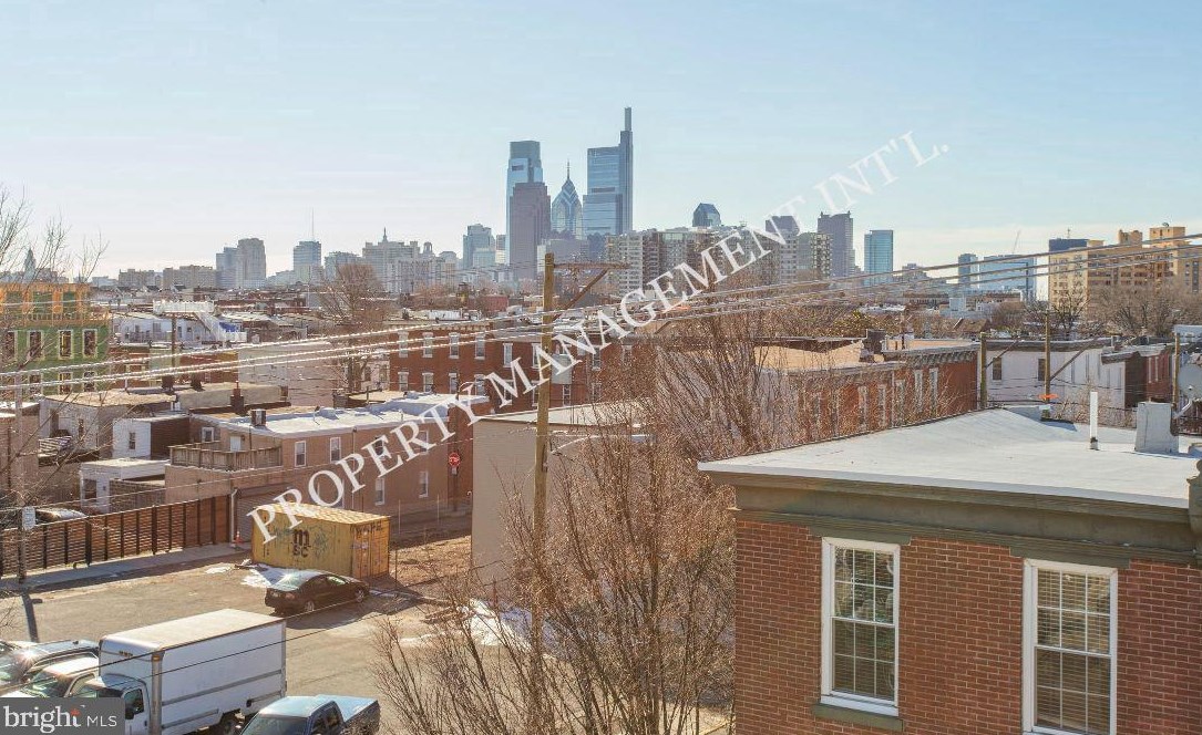 2703 Cambridge St, Philadelphia, PA 19130