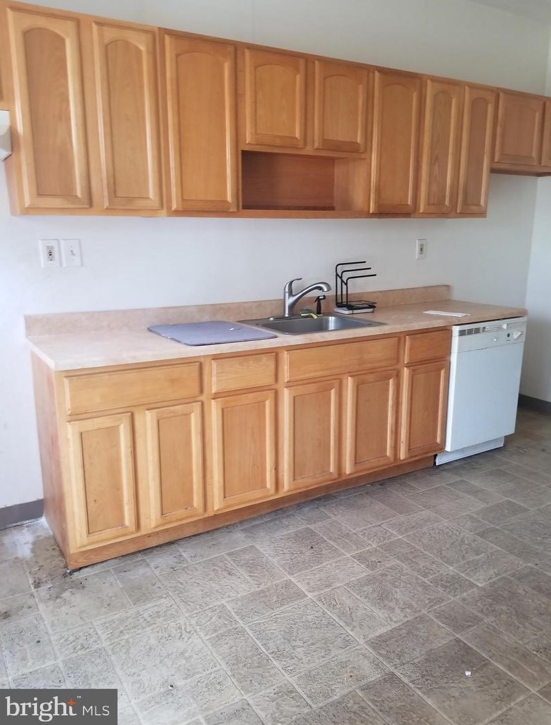 1532 62 St, Philadelphia PA 19151-3802 exterior