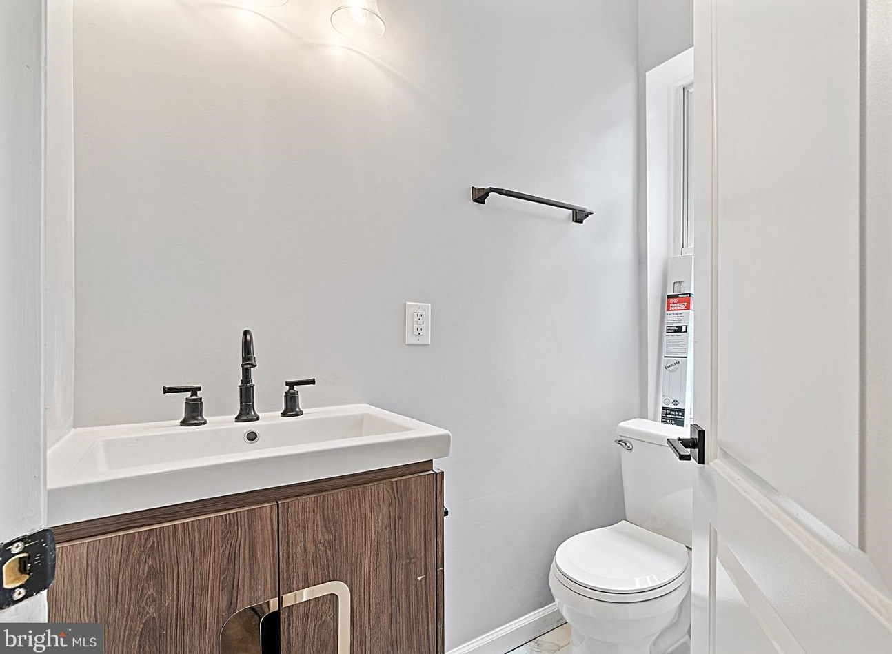 1705 Newkirk St, Philadelphia PA  19145-1626 exterior