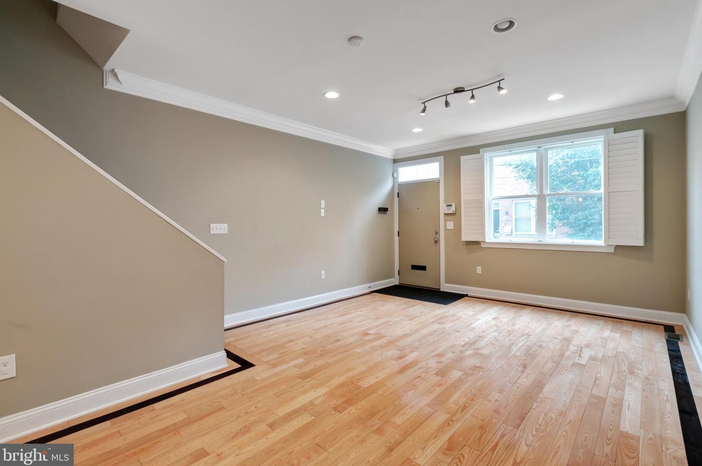 1811 Manton St, Philadelphia, PA 19146