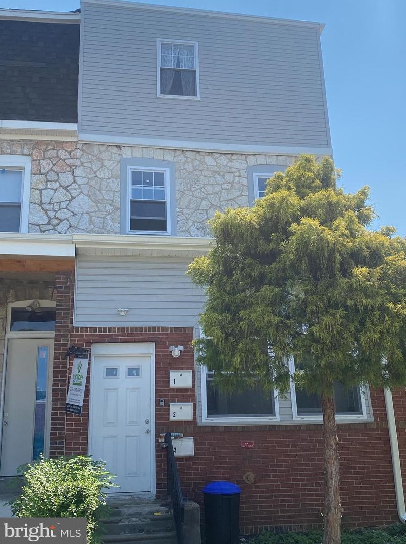665 N Union St #1, Philadelphia, PA 19104