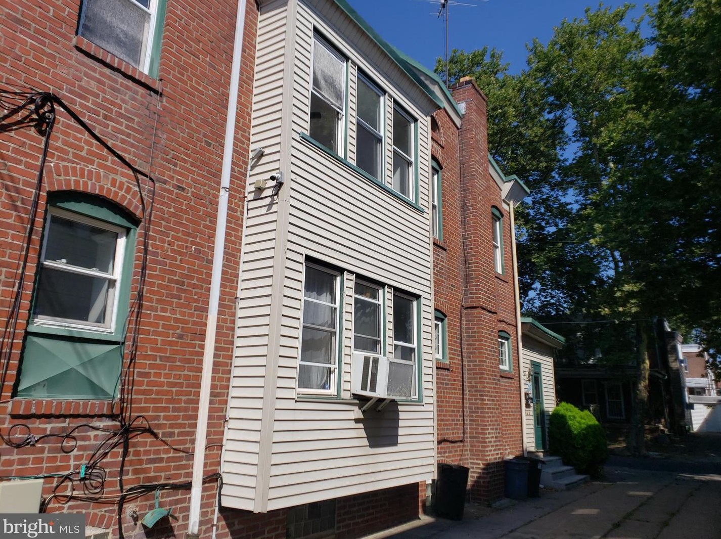 7033 Montague St, Philadelphia, PA 19135