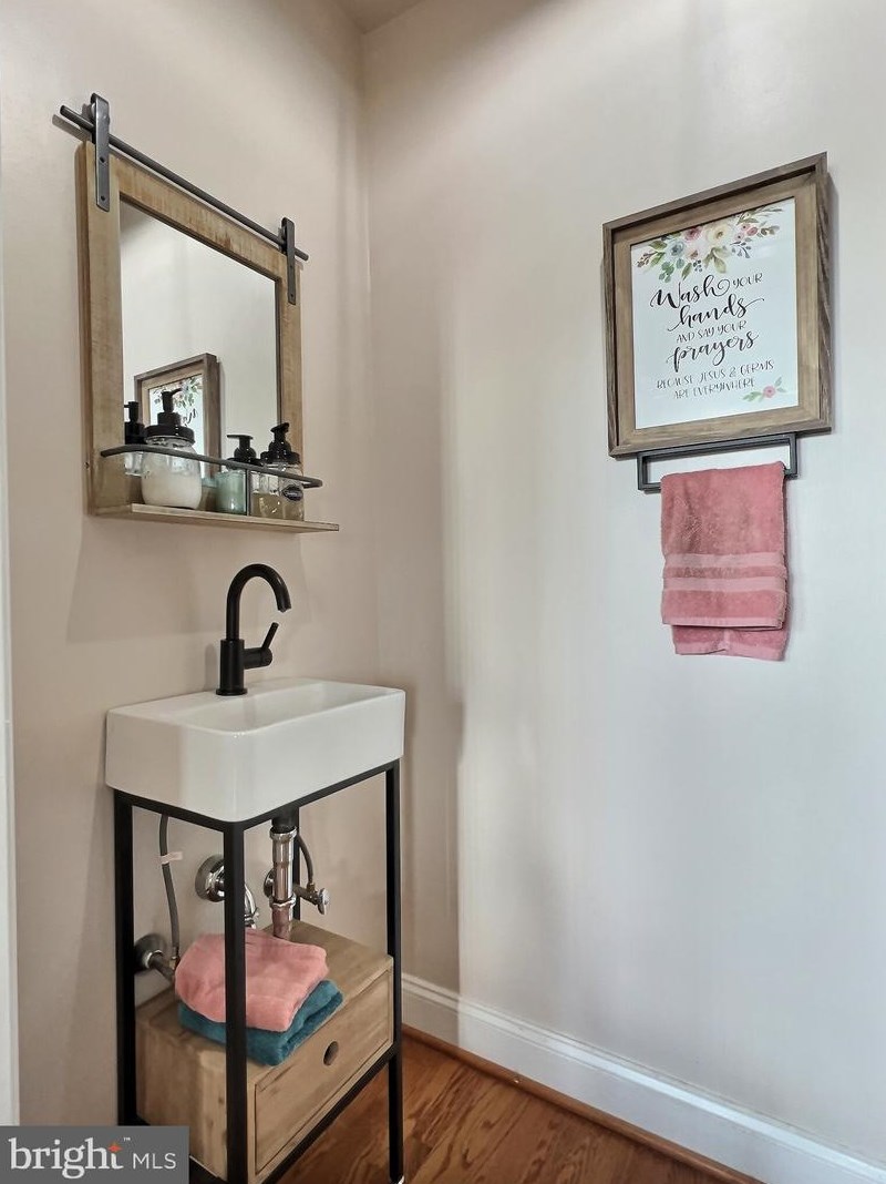 1817 Murray St, Philadelphia PA 19115-3815 exterior