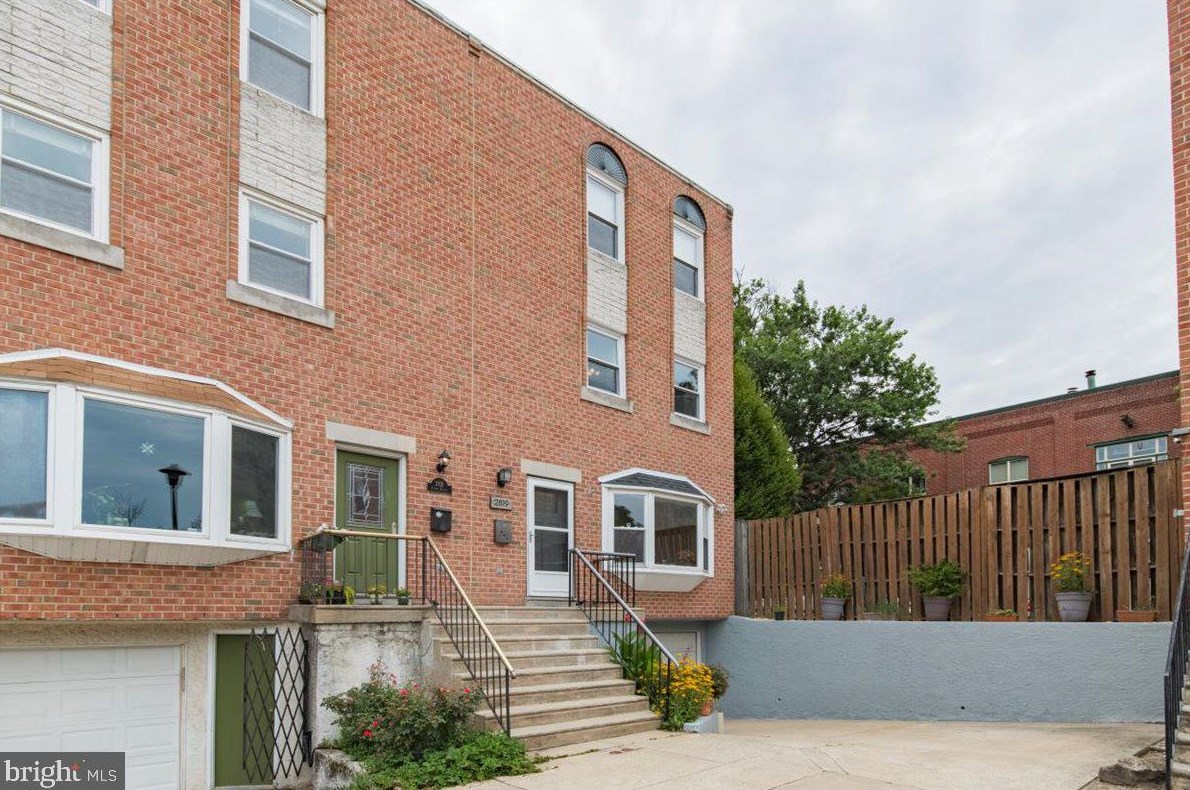 2819 Ogden St, Philadelphia, PA 19130-1152
