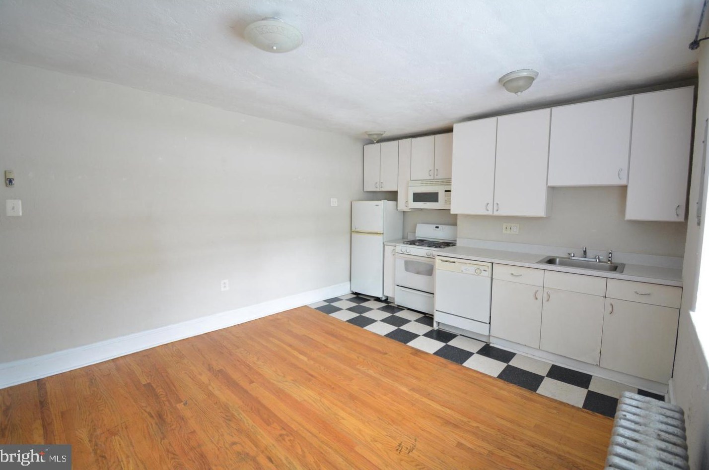 251 W Rittenhouse St #202, Philadelphia, PA 19144