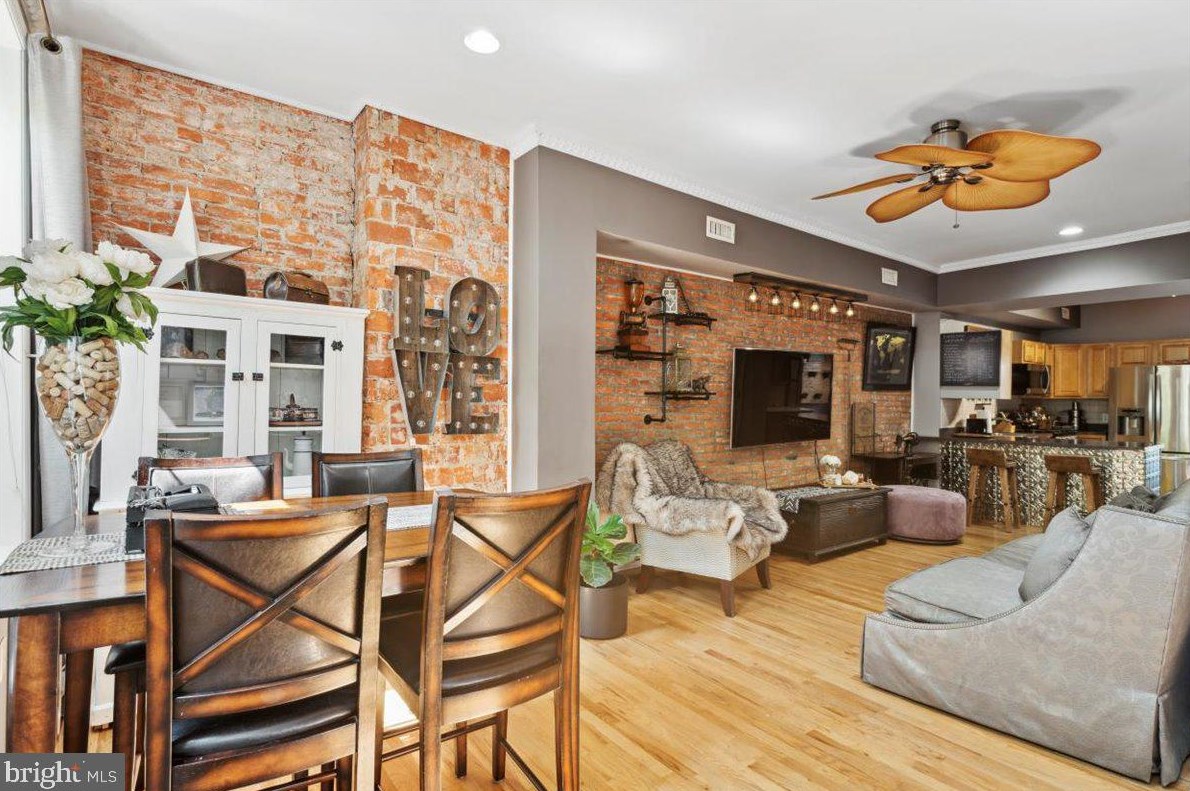 872 Stillman St, Philadelphia, PA 19130-1838
