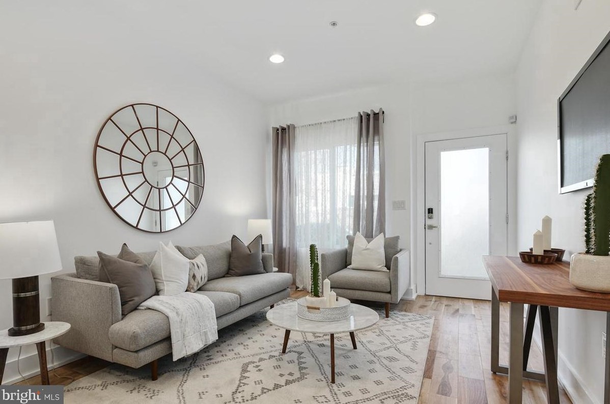 1914 E Harold St, Philadelphia, PA 19125