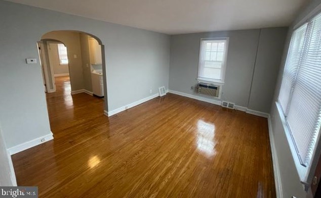 7341 Oxford Ave, Philadelphia, PA 19111