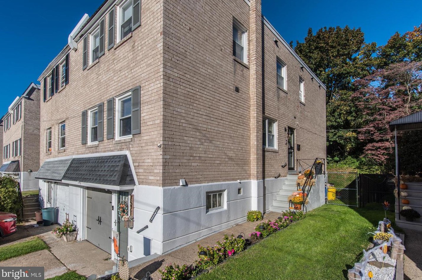 7521 Valley Ave, Philadelphia, PA 19128-3130