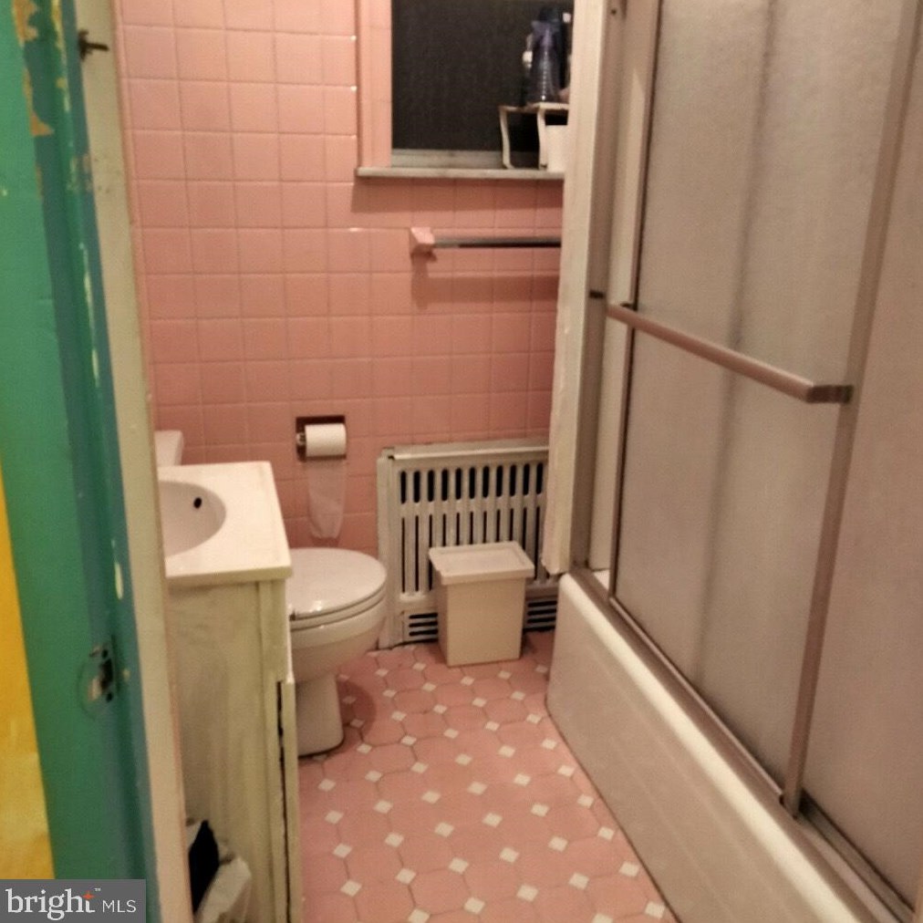 2134 S Opal St, Philadelphia, PA 19145