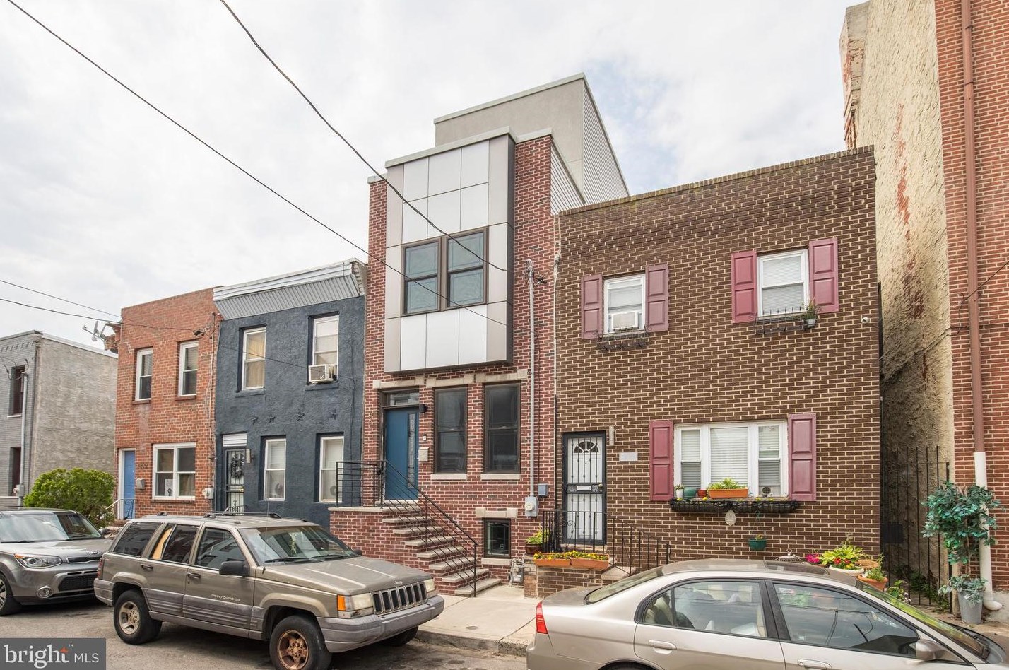 1805 Fernon St, Philadelphia, PA 19145-1408