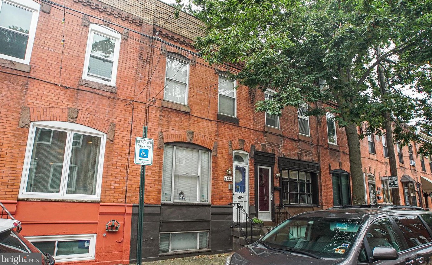 2433 Lambert St, Philadelphia, PA 19145-4211