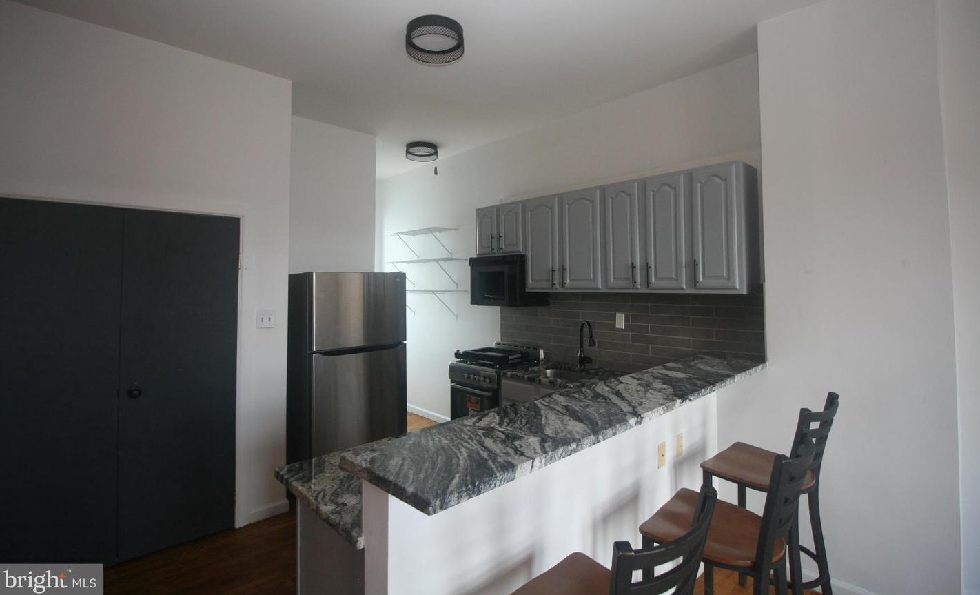 1502 Tioga St, Philadelphia PA  19140-5023 exterior