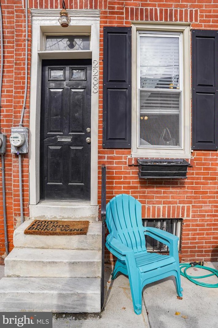 2233 Montrose St, Philadelphia, PA 19146