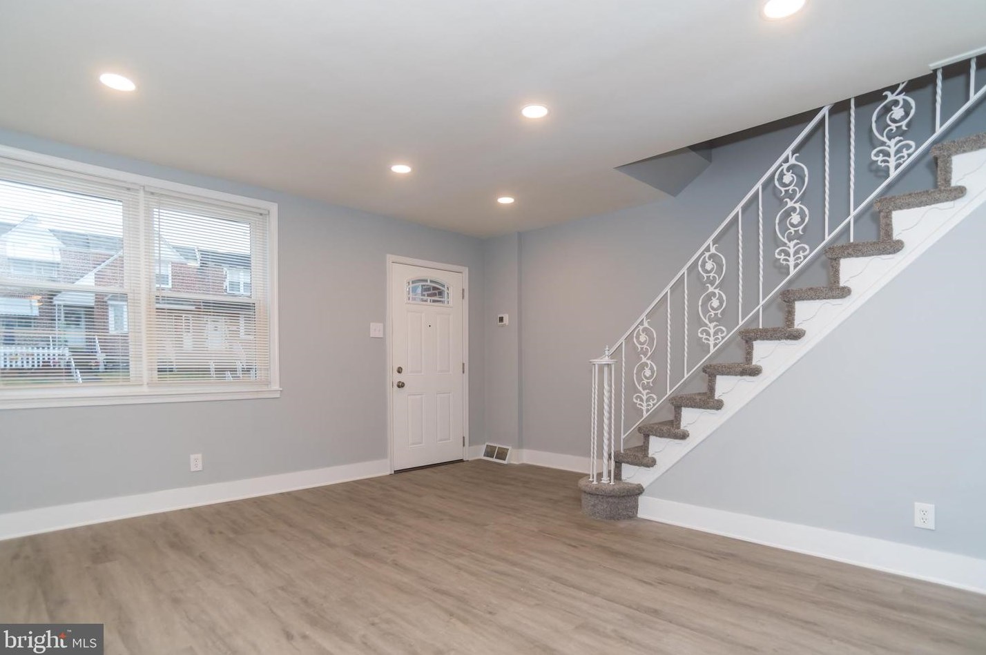 6221 Algard St, Philadelphia, PA 19135-3501