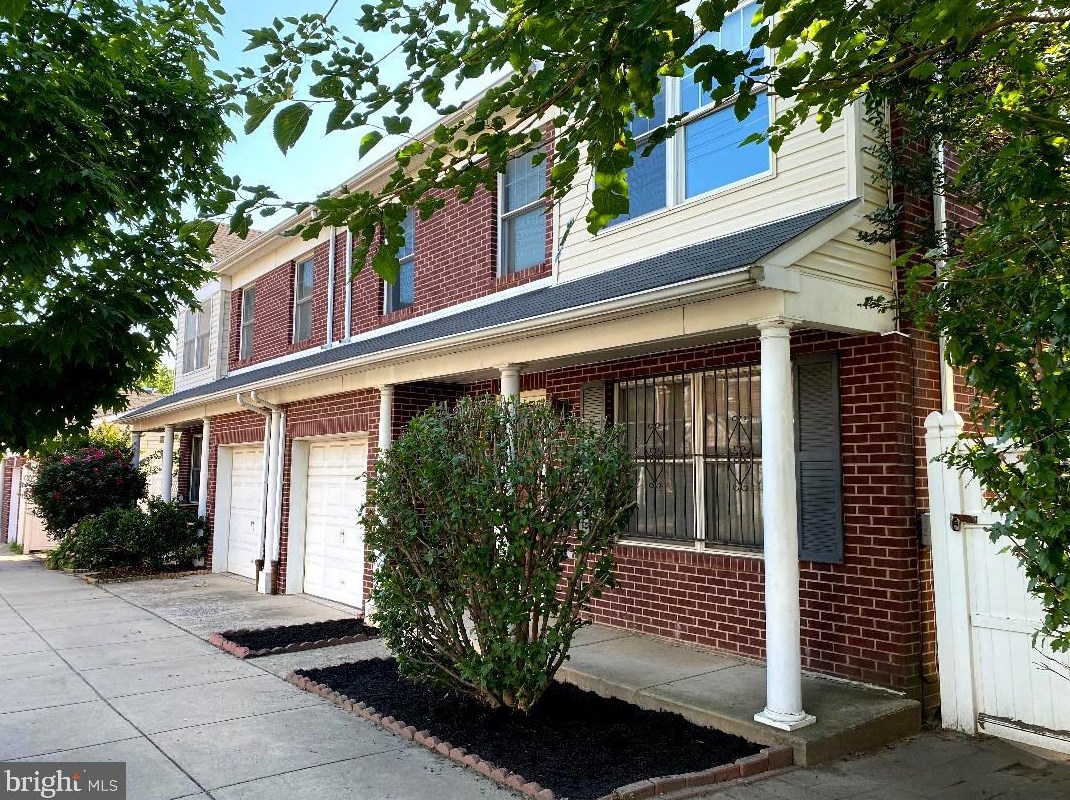 1328 S 5th St, Philadelphia, PA 19147