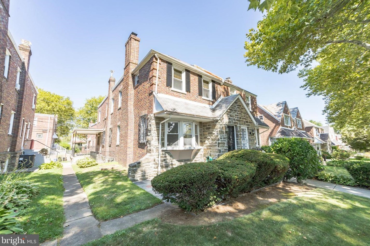 1413 Duval St, Philadelphia, PA 19138-1101
