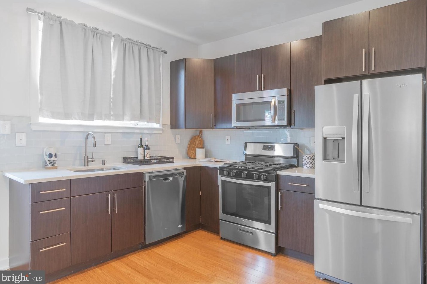 2711 Cambridge St, Philadelphia PA  19130-1206 exterior