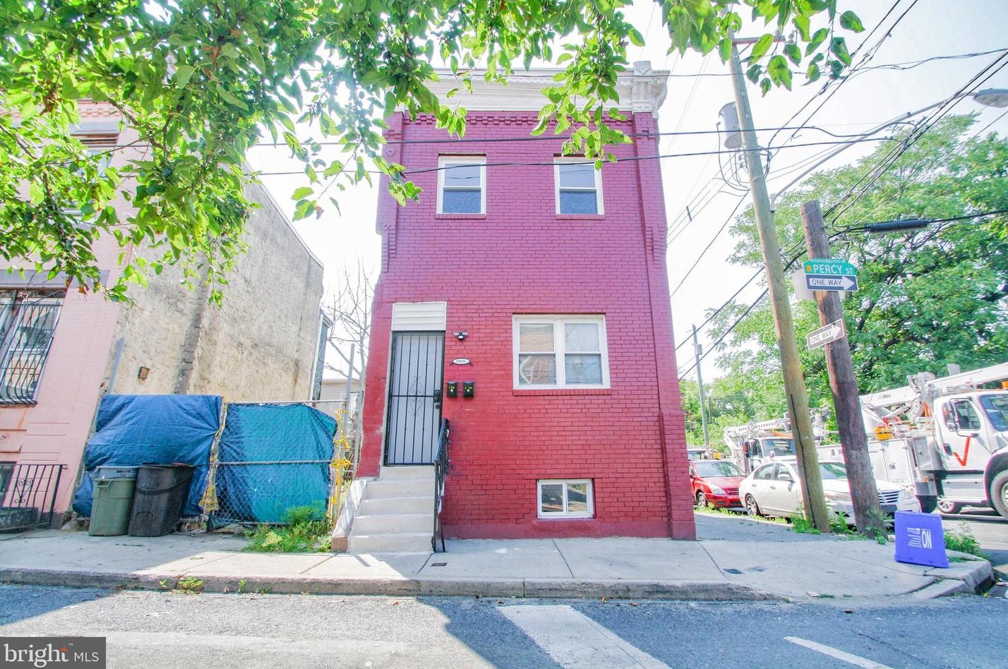 3068 Percy St, Philadelphia, PA 19133-1829