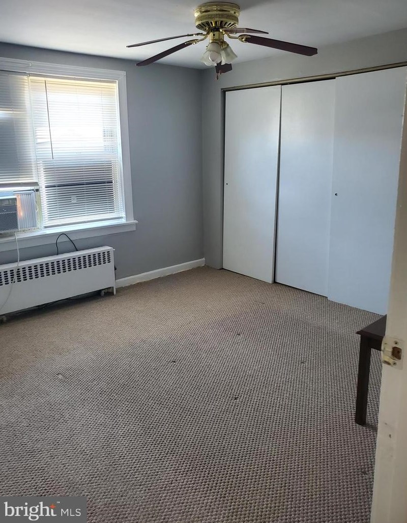 1306 Barnett St, Philadelphia PA 19111-5814 exterior