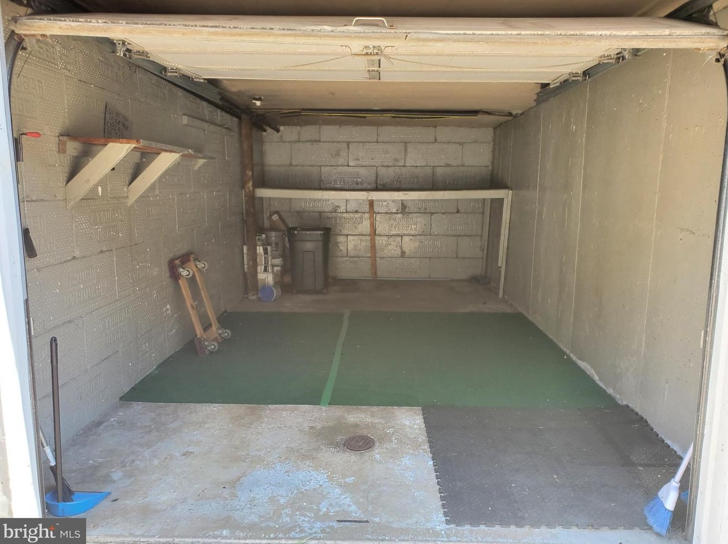 1306 Barnett St, Philadelphia PA 19111-5814 exterior