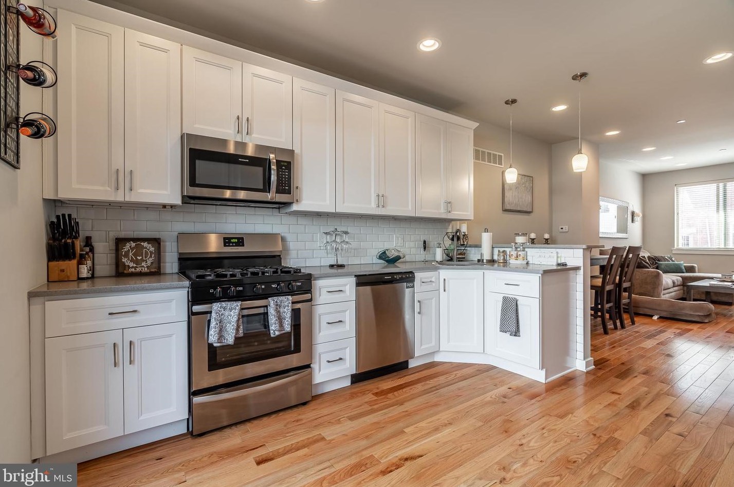 2133 Mountain St, Philadelphia, PA 19145