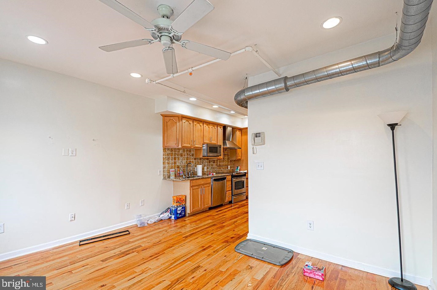 706 S 5th St Apt 2, Philadelphia, PA 19147