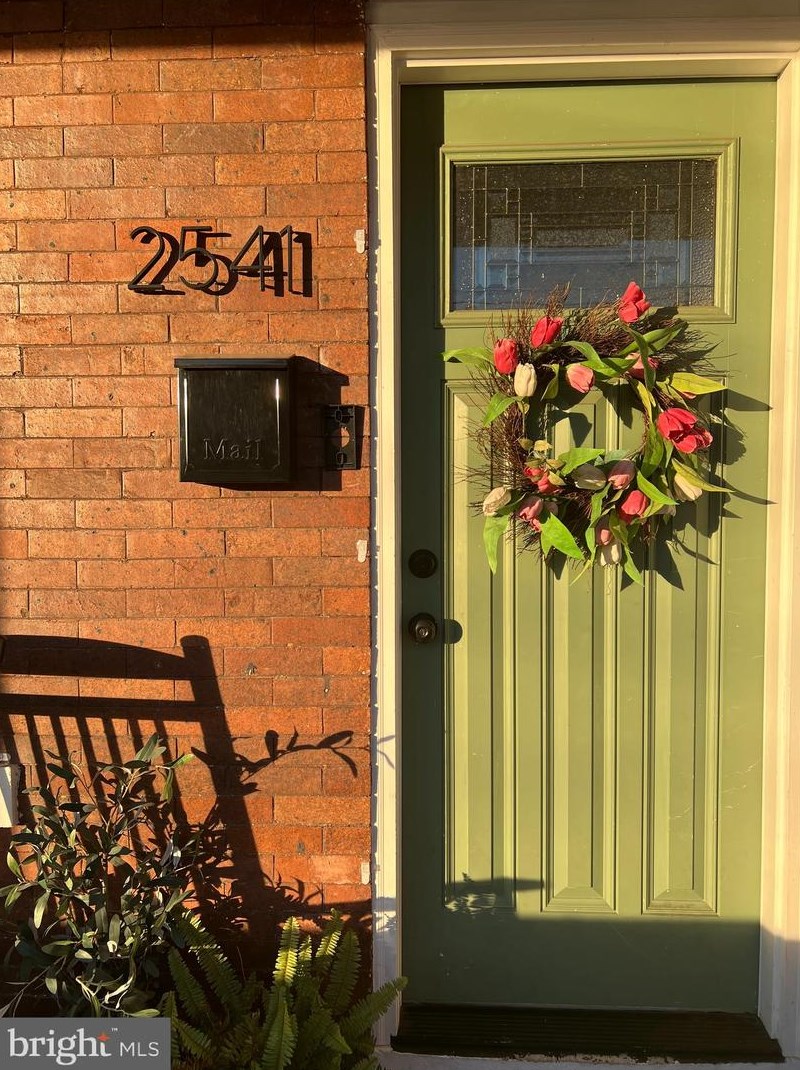 2541 Ontario St, Philadelphia, PA 19134-5331