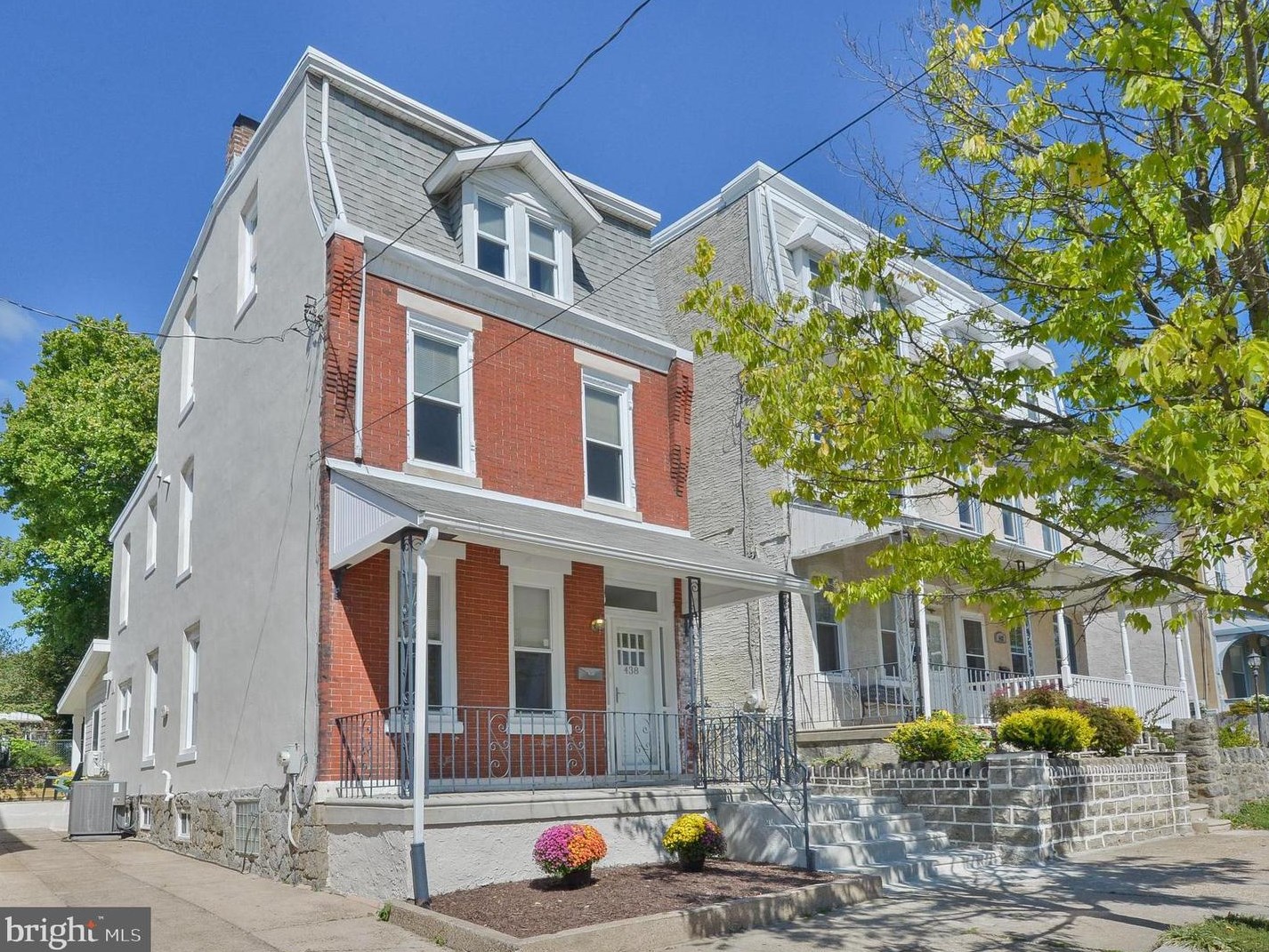 438 Roxborough Ave, Philadelphia, PA 19128-3525
