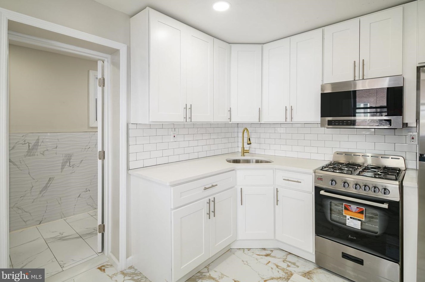 1800 Hoffman St #1, Philadelphia, PA 19145