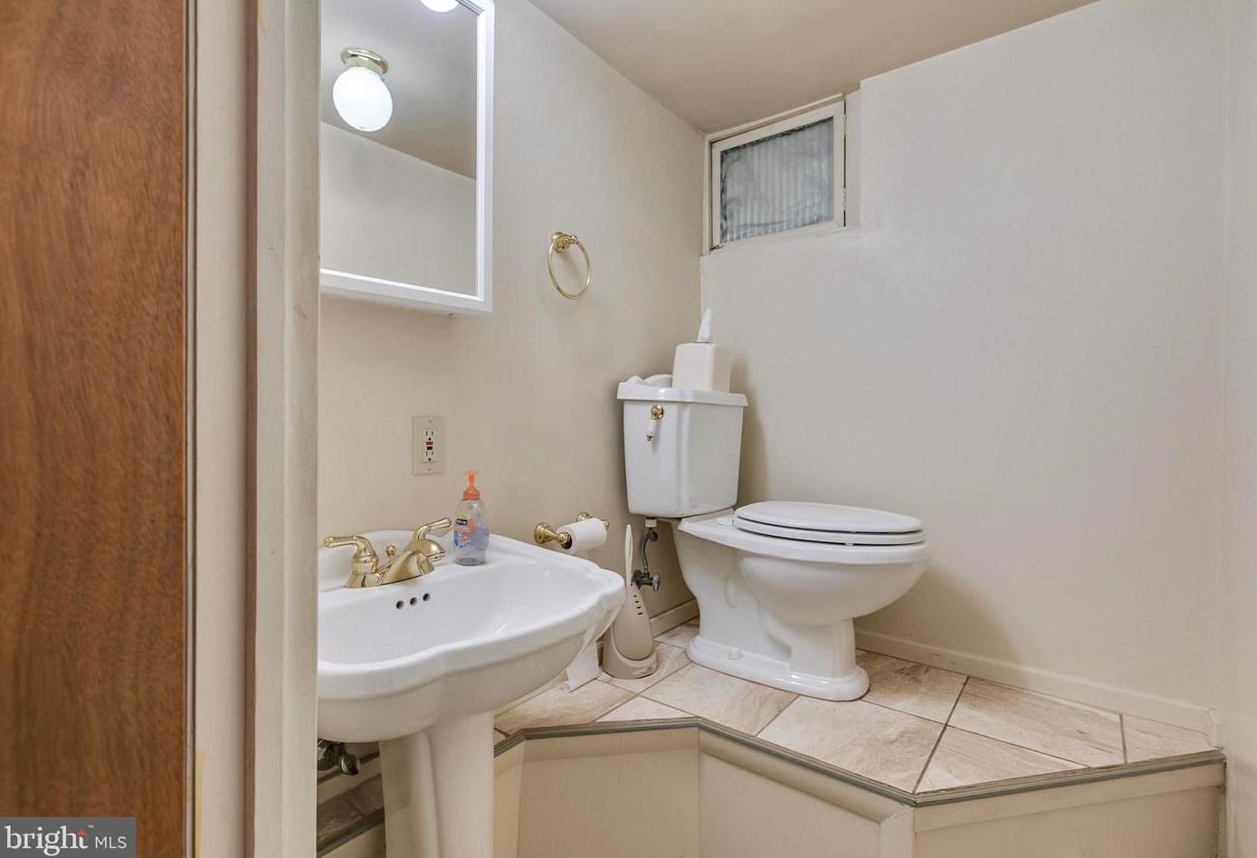 1443 Snyder Ave, Philadelphia PA 19148-2312 exterior