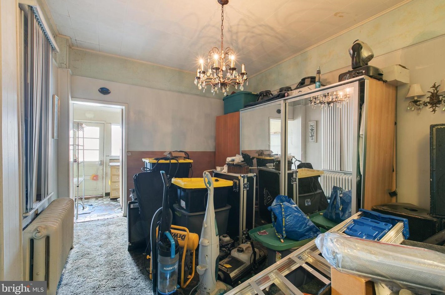 1443 Snyder Ave, Philadelphia PA 19148-2312 exterior