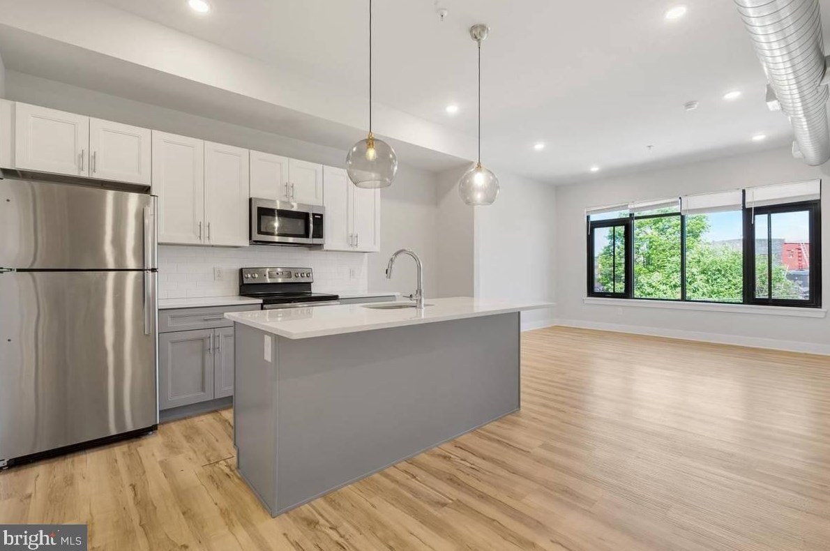 2440 Kensington Ave #303, Philadelphia, PA 19125