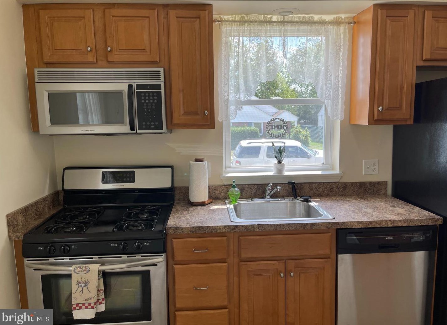 9224 Horatio Rd, Philadelphia PA 19114-3809 exterior